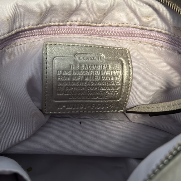 Coach hobo style, iridescent, leather bag - Picture 3 of 5